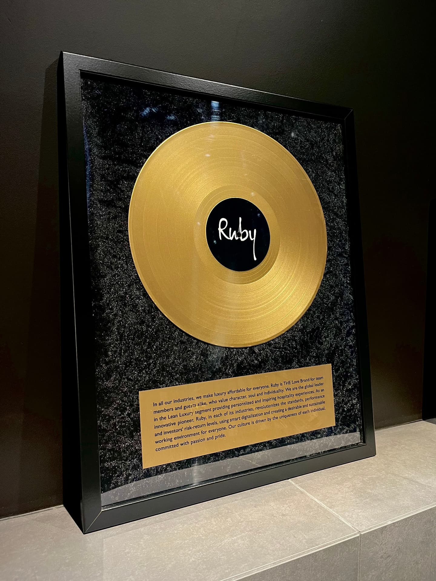 Goldene Ruby Schallplatte als hochwertiges Werbemittel